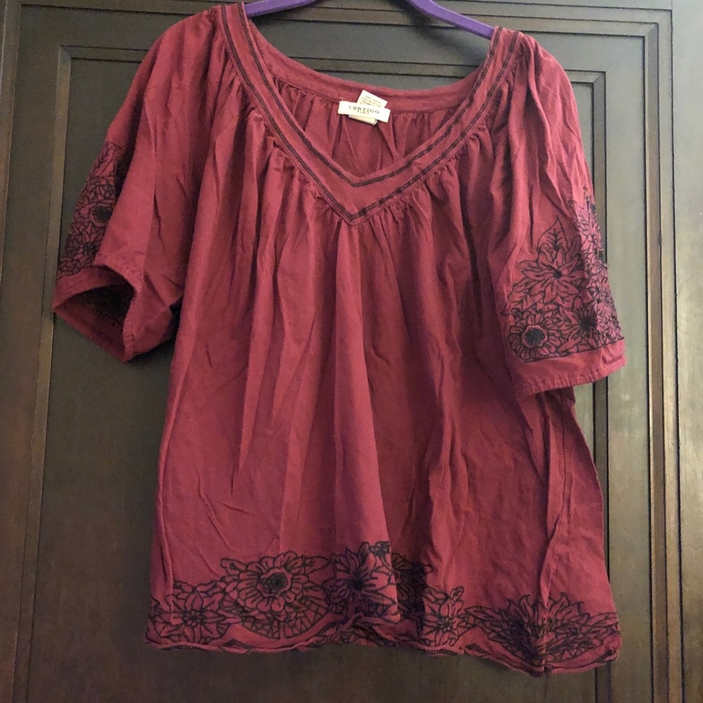 Maroon short sleeve shirt